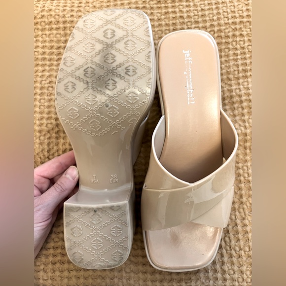 Nude Jeffrey Campbell patent leather block heels. - Picture 3 of 3